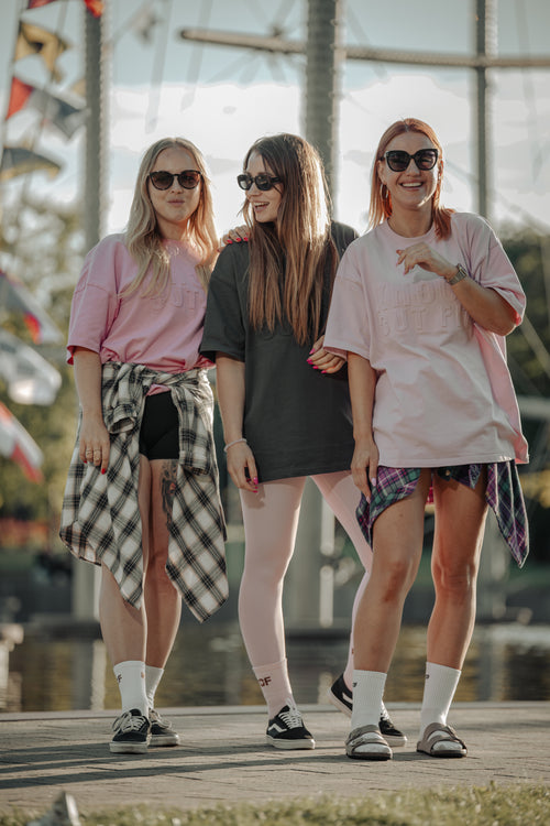 Knockoutfit īsroku oversize T-krekls